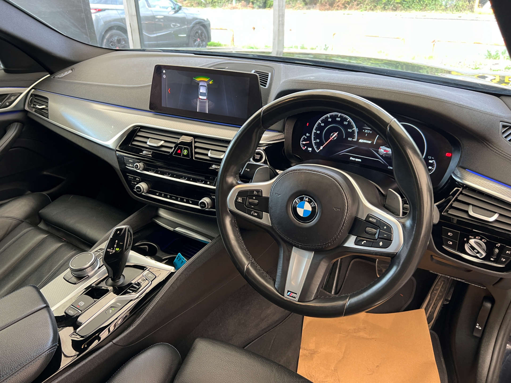 BMW 5 Series Saloon Black #5