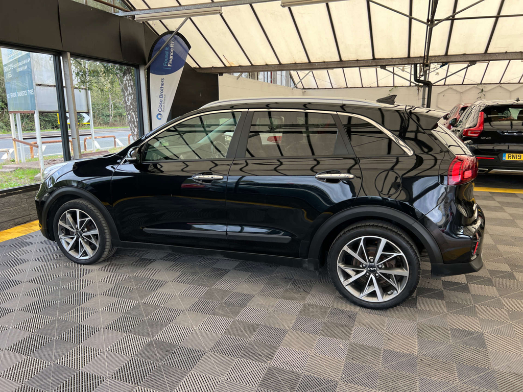 Kia Niro Suv Black #4