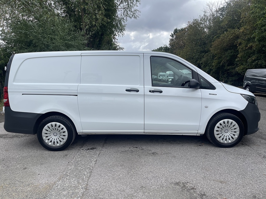 Mercedes-Benz eVito 114 E 41Kwh Progressive Fwd L2 6Dr Lwb White #4
