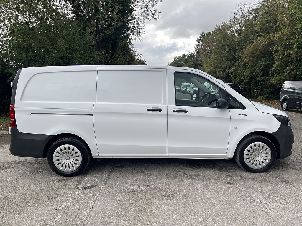 Mercedes-Benz eVito 114 E 41Kwh Progressive Fwd L2 6Dr Lwb White #4