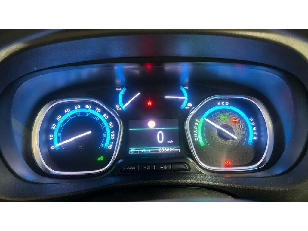 Vauxhall Vivaro Prime White #13