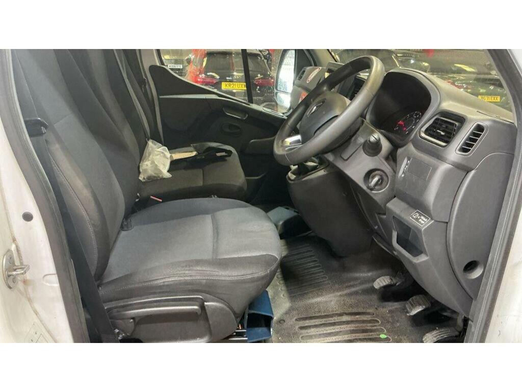 Renault Master 2.3 Dci Energy 35 Business Fwd Lwb Medium Roof Eur White #4