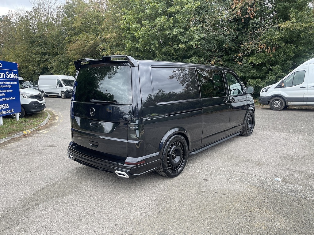 Volkswagen Transporter 2.0 Tdi T32 Highline Kombi Dsg Fwd Lwb High Roof E Black #6
