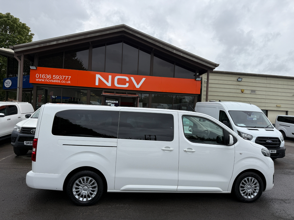 Toyota PROACE D-4d L2 Shuttle 9 Seater No Vat White #2