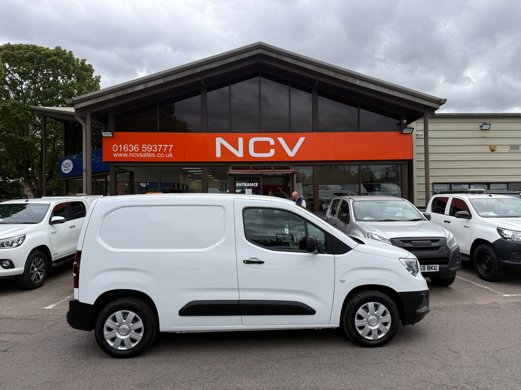 Vauxhall Combo L1h1 2300 Edition Ac White #2