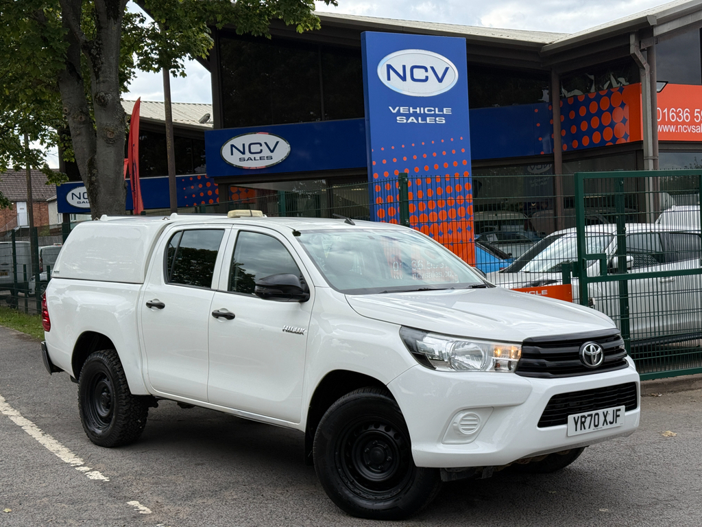 Toyota HILUX D-4d Active White #1