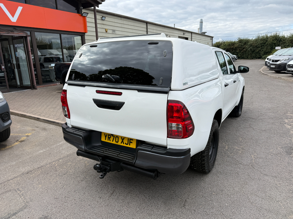 Toyota HILUX D-4d Active White #3