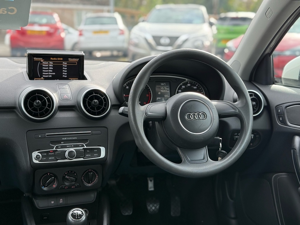 Audi A1 Tfsi Sport Black #7