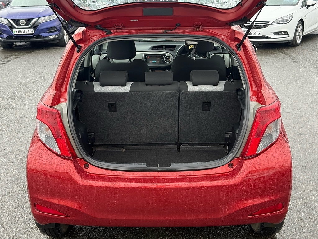 Toyota Yaris Hatchback Grey #11