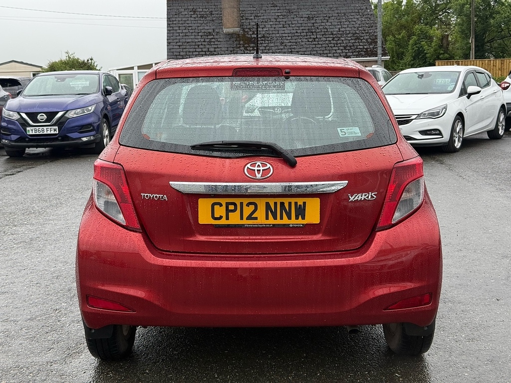 Toyota Yaris Dual Vvt-i T Spirit Red #6