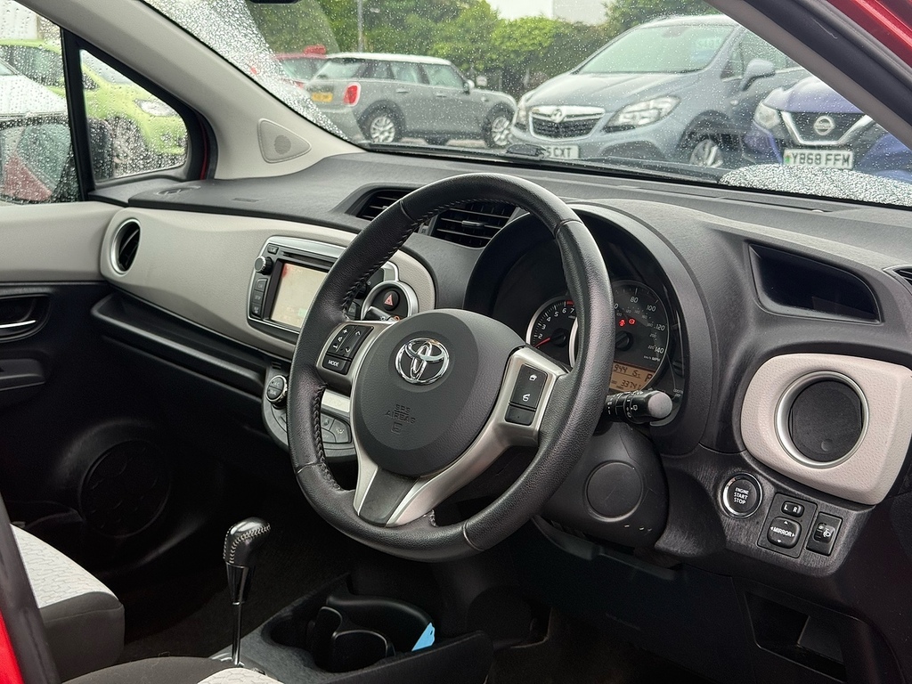 Toyota Yaris Hatchback Grey #12