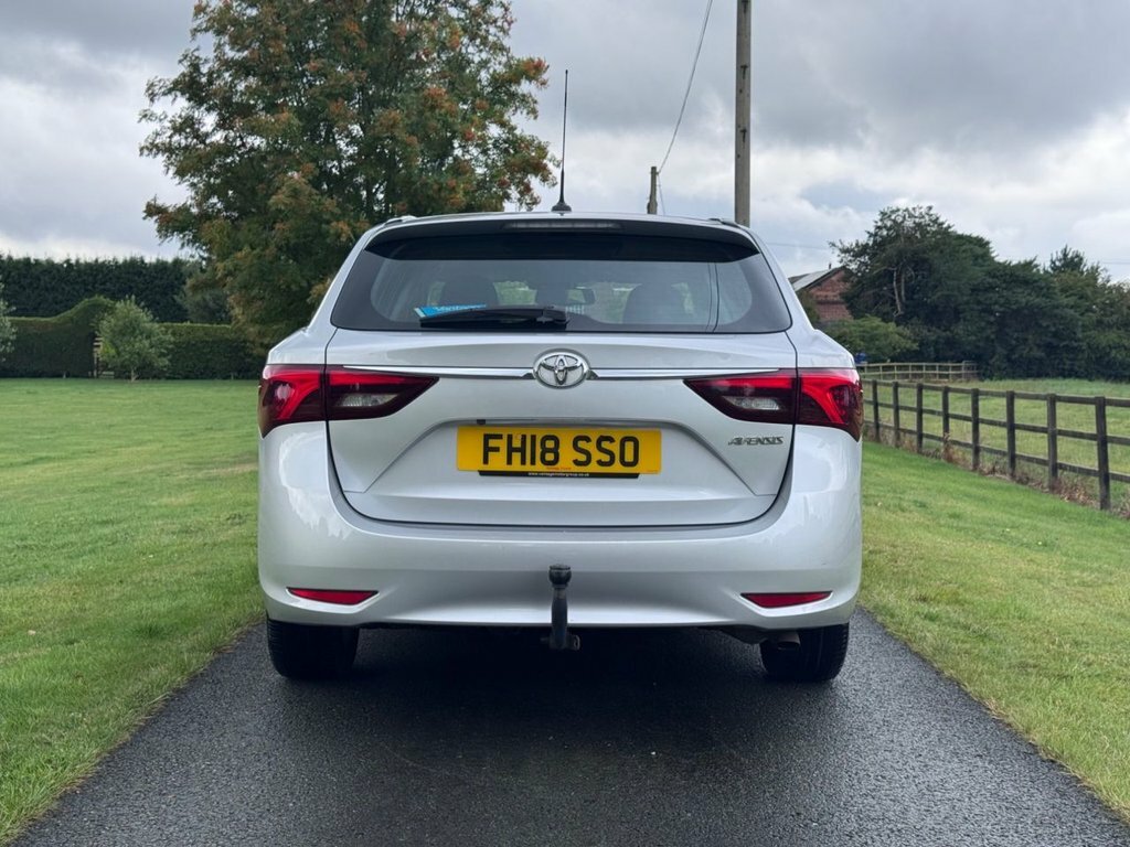 Toyota Avensis 2L Business Edition Silver #5