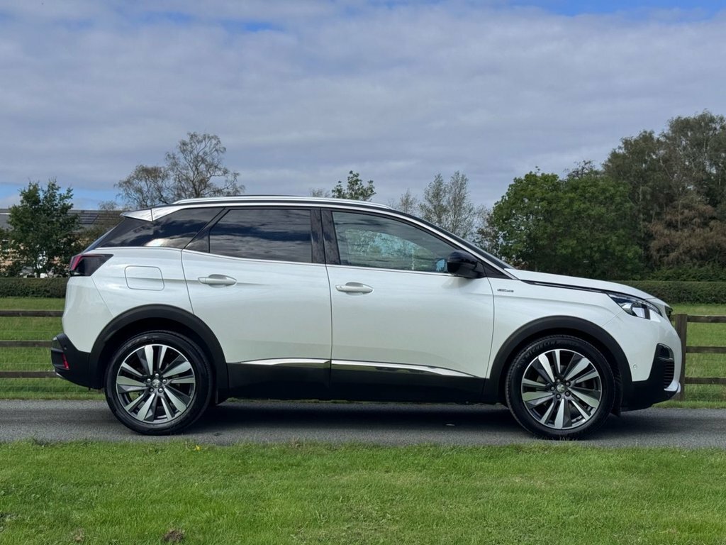 Peugeot 3008 1.2L Gt Line White #3