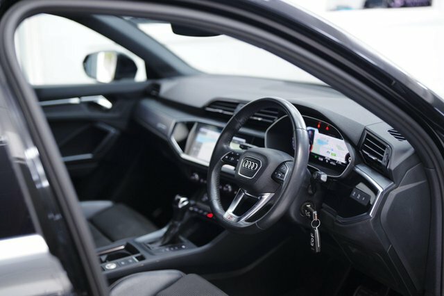 Audi Q3 2.0 Tdi 35 S Line S Tronic Euro 6 S S Black #3