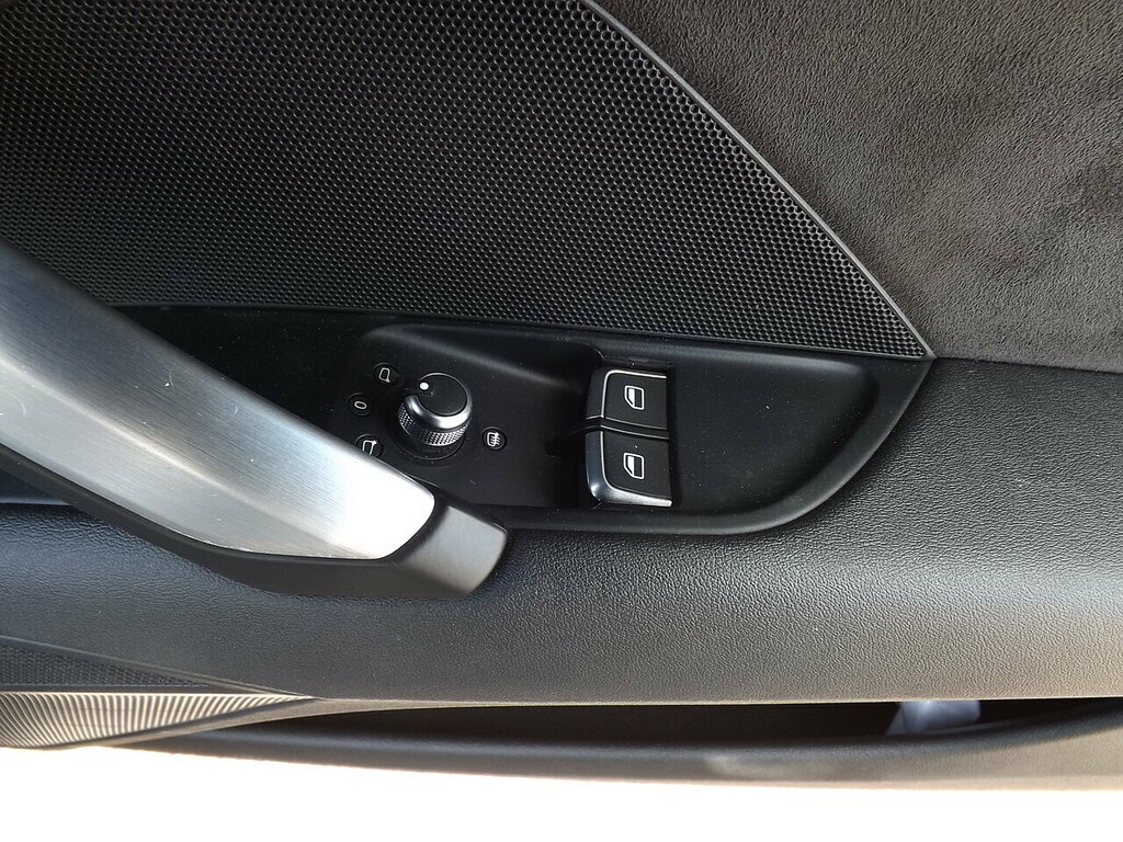 Audi TT Convertible 1.8 Tfsi Sport 201717 Black #25