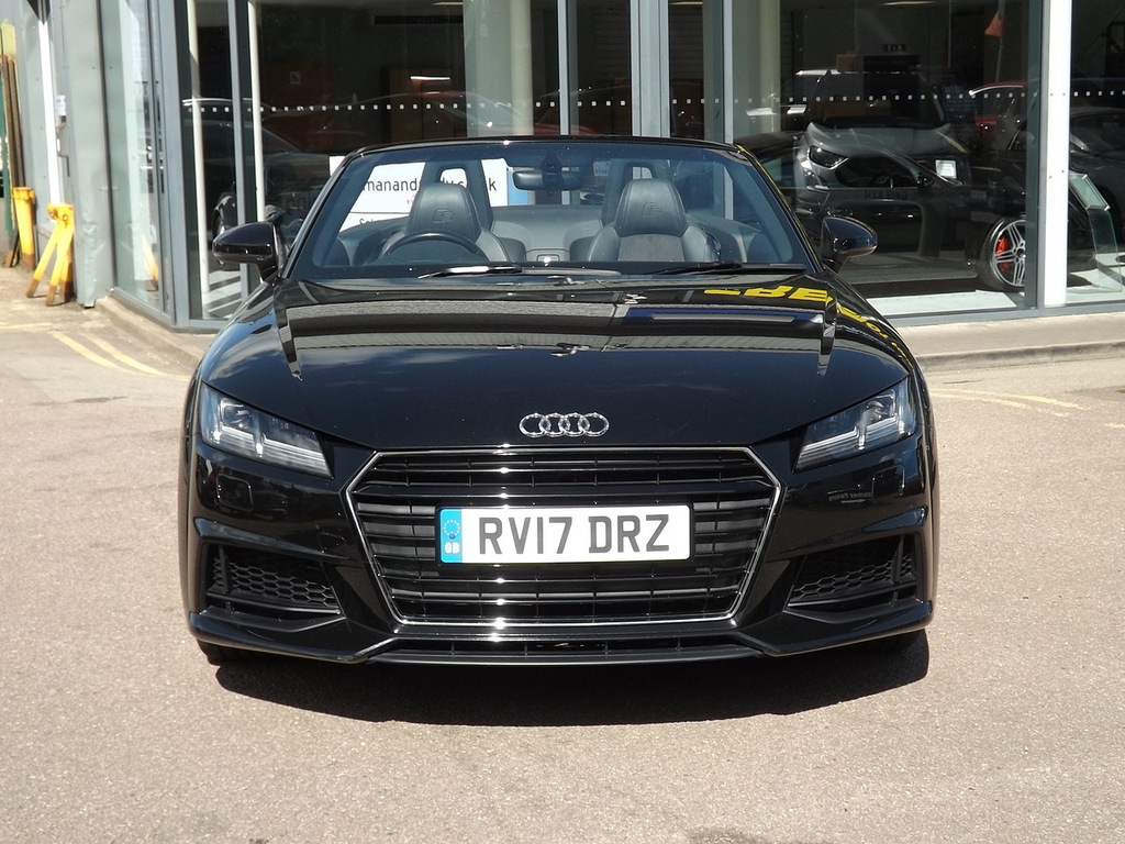 Audi TT Tfsi S Line Black #2