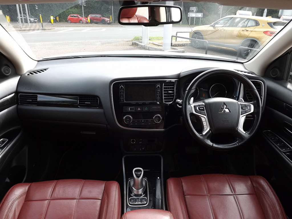 Mitsubishi Outlander Phev Gx 5Hs 5-Door Black #9