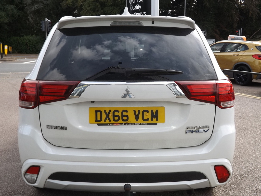 Mitsubishi Outlander Phev Gx 5Hs 5-Door Black #28