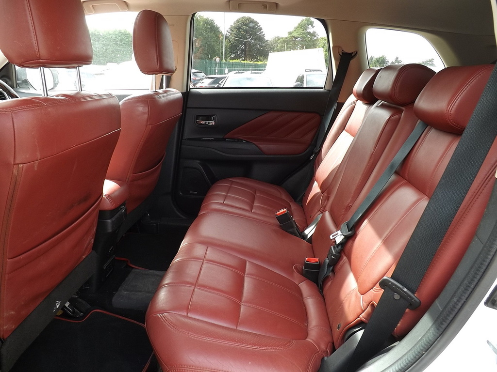 Mitsubishi Outlander Phev Gx 5Hs 5-Door Black #26