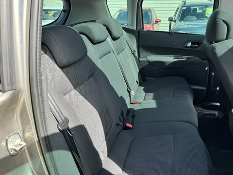 Peugeot 3008 Hdi Active Silver #7
