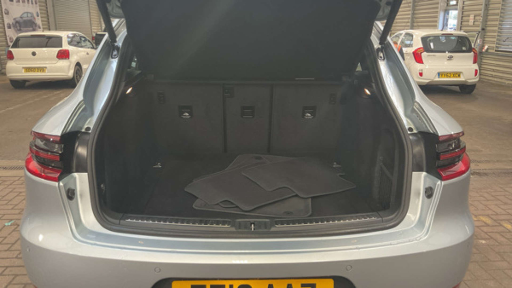 Porsche Macan 3.0 S Pdk 340 Bhp Blue #11