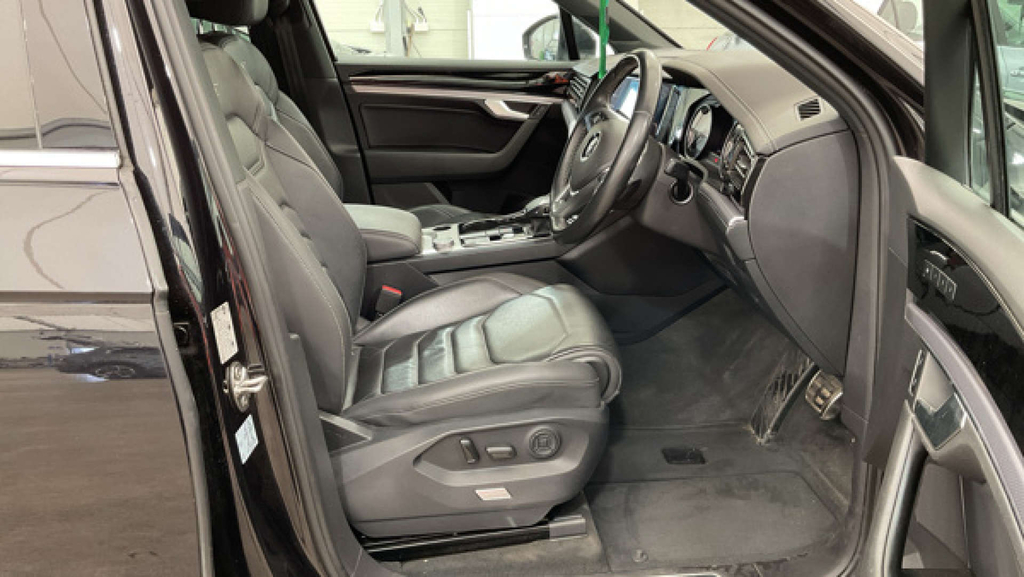 Volkswagen Touareg V6 R-line Suv Tiptronic 4Motion Euro 6 Ss Black #3