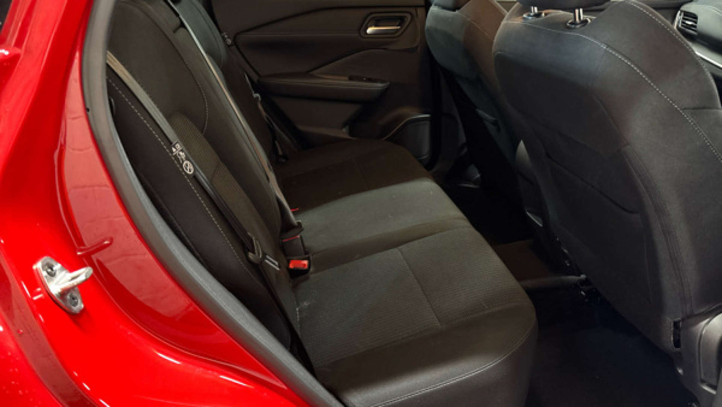 Nissan Qashqai Tekna Red #9