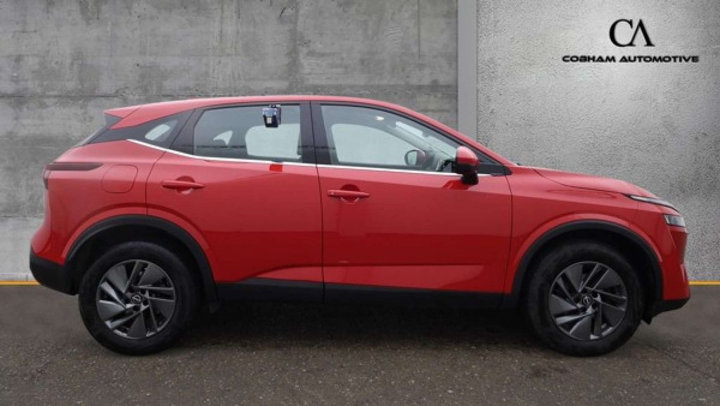 Nissan Qashqai Tekna Red #7