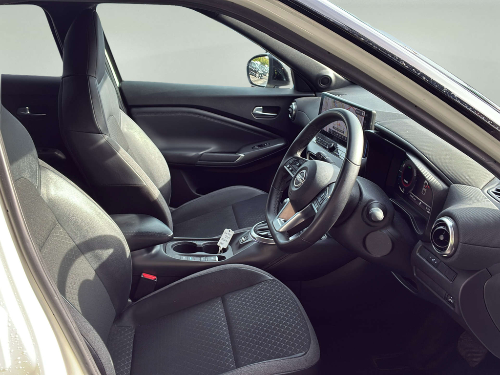 Nissan Juke N-connecta Suv Hybrid Euro 6 White #2