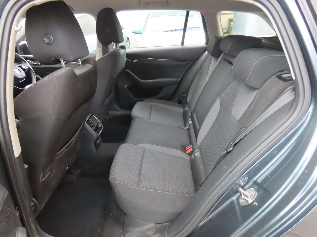 Skoda Octavia 2.0 Se L Tdi 148 Bhp Grey #8