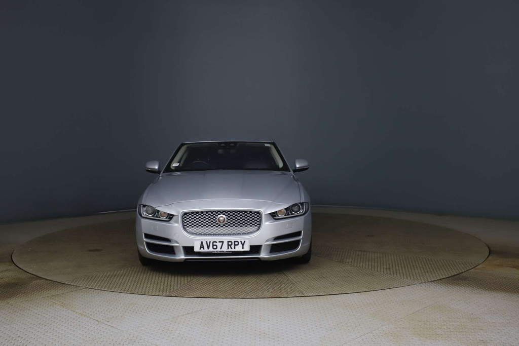 Jaguar XE Portfolio Saloon Euro 6 Ss Silver #4