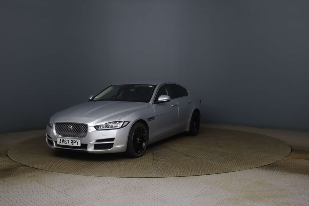 Jaguar XE Portfolio Saloon Euro 6 Ss Silver #3
