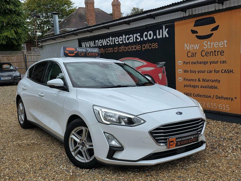 Ford Focus Hatchback 1.0T Ecoboost Zetec Euro 6 Ss 20 White