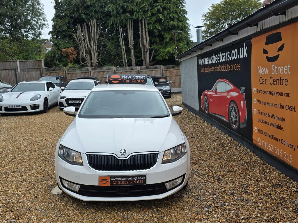 Skoda Octavia 1.6 Tdi Elegance Euro 5 Ss White #3