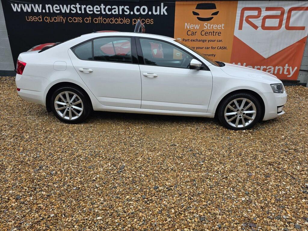 Skoda Octavia 1.6 Tdi Elegance Euro 5 Ss White #5