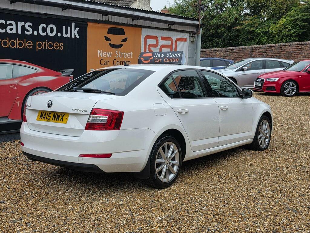 Skoda Octavia 1.6 Tdi Elegance Euro 5 Ss White #6