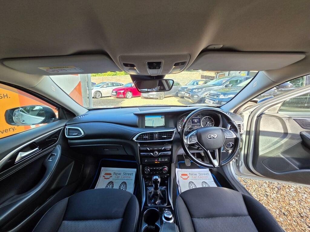 Infiniti Q30 1.5D Se Euro 6 Ss Silver #2