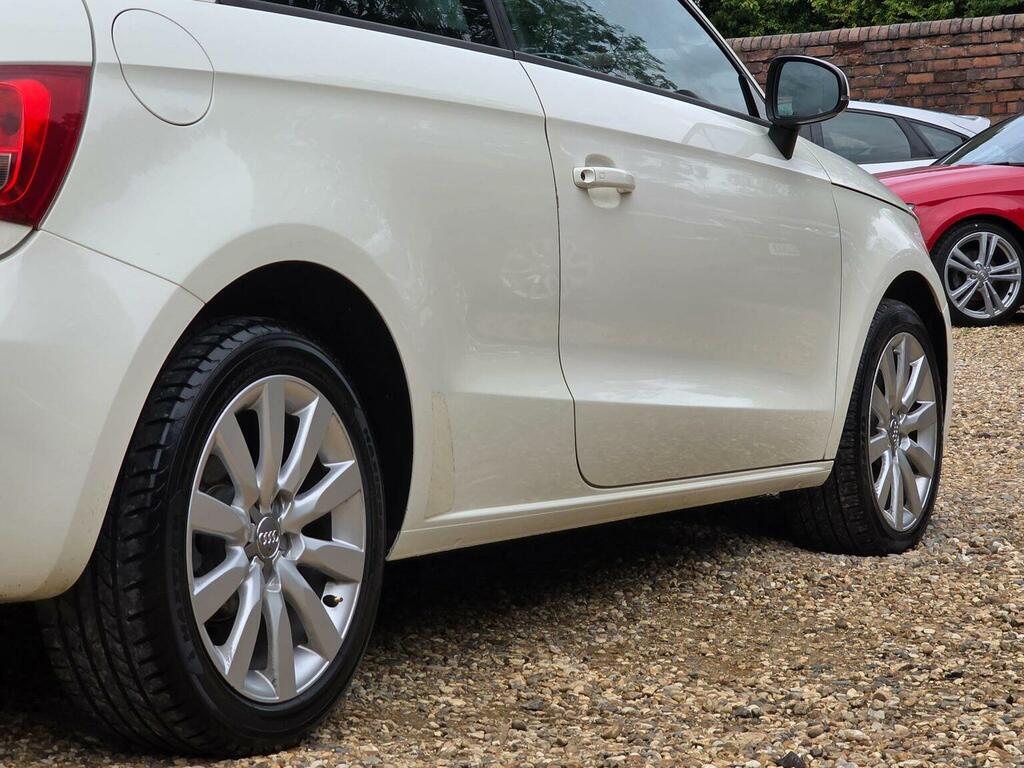 Audi A1 Tfsi Sport Red #7