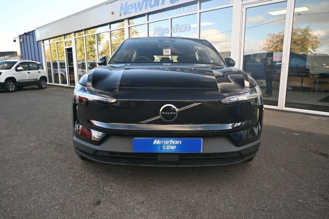 Volvo EX30 Twin Performance 69Kwh Plus Suv YP24FZT Black #2