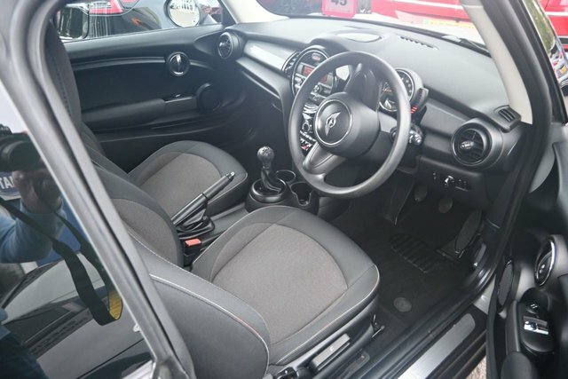 Mini Hatch 1.5 Cooper Hatchback Euro 6 Ss Grey #4