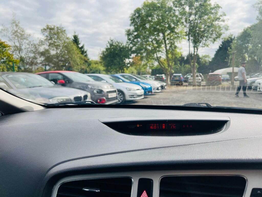 Kia Ceed 1.6 3 With 0 Road Tax Grey #49