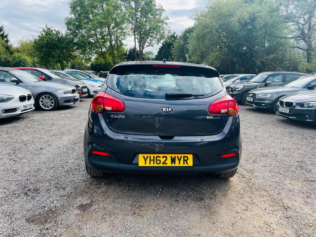 Kia Ceed 1.6 3 With 0 Road Tax Grey #12