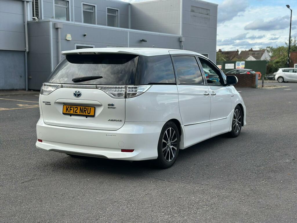 Toyota Estima 2.4 Toyota Estima Aeras 2.4 Hybrid Awd Hatchback White #6
