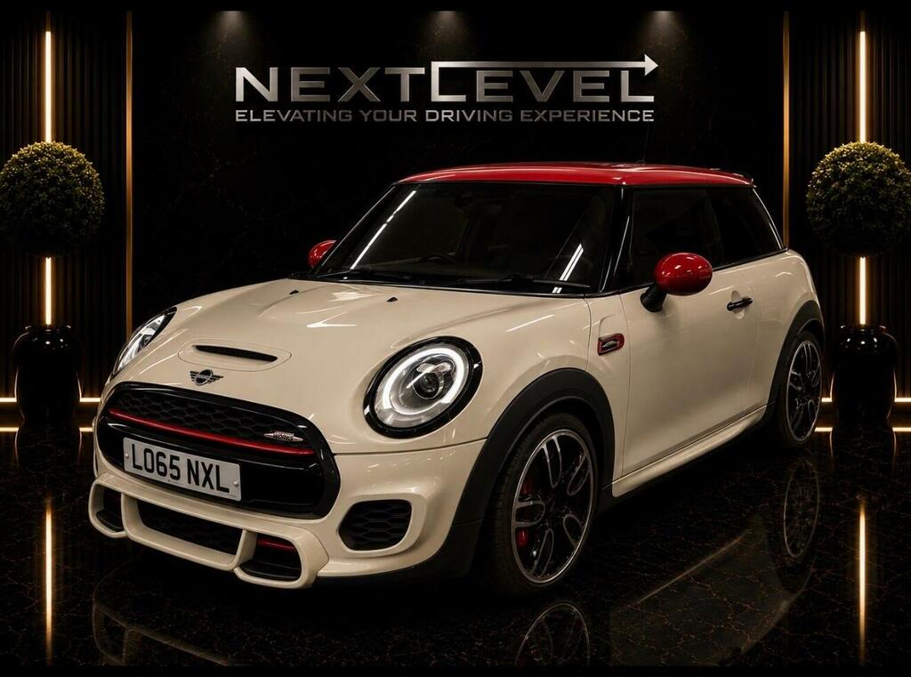 Mini Hatch 2.0 John Cooper Works Euro 6 Ss White
