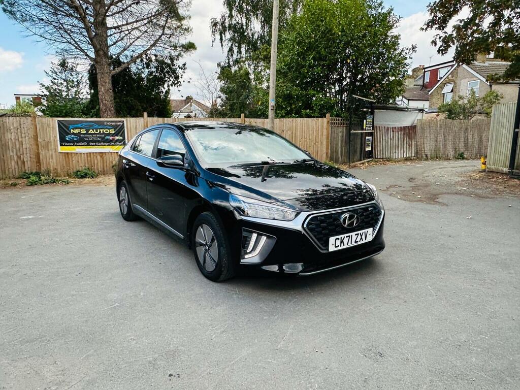 Hyundai Ioniq Hatchback 1.6 H-gdi Premium Dct Euro 6 Ss Black #4