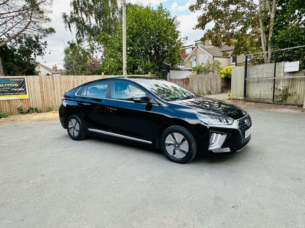 Hyundai Ioniq Hatchback 1.6 H-gdi Premium Dct Euro 6 Ss Black #3