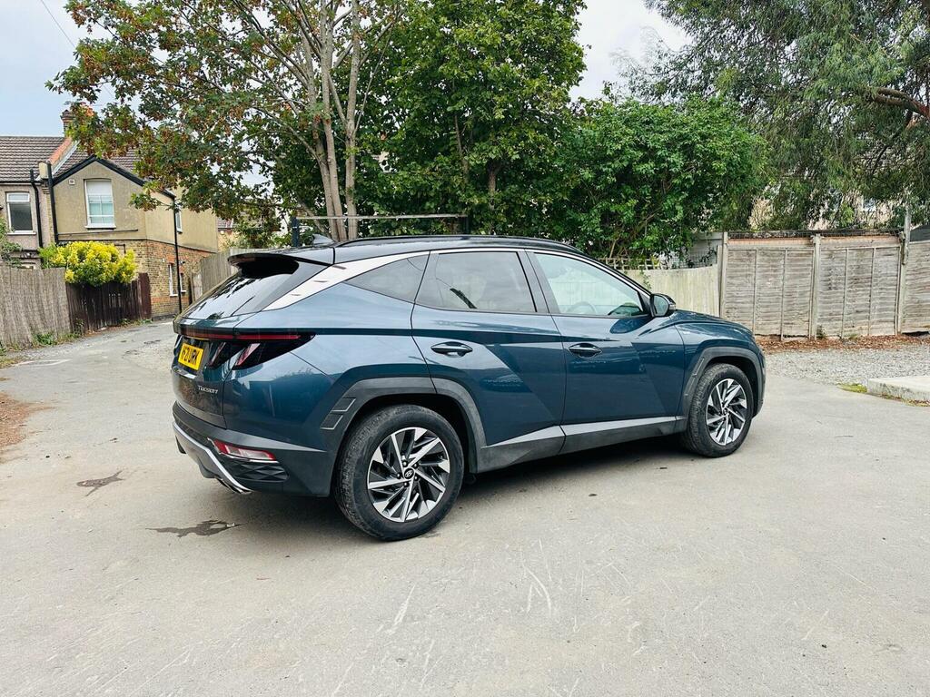 Hyundai Tucson  White #19