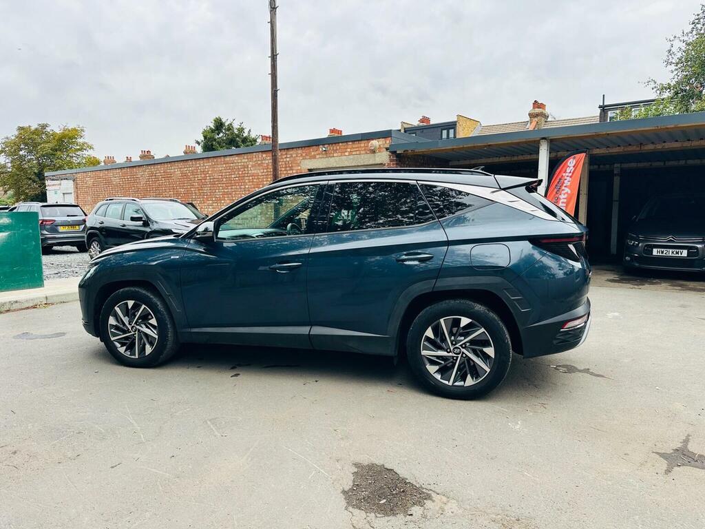 Hyundai Tucson  White #11