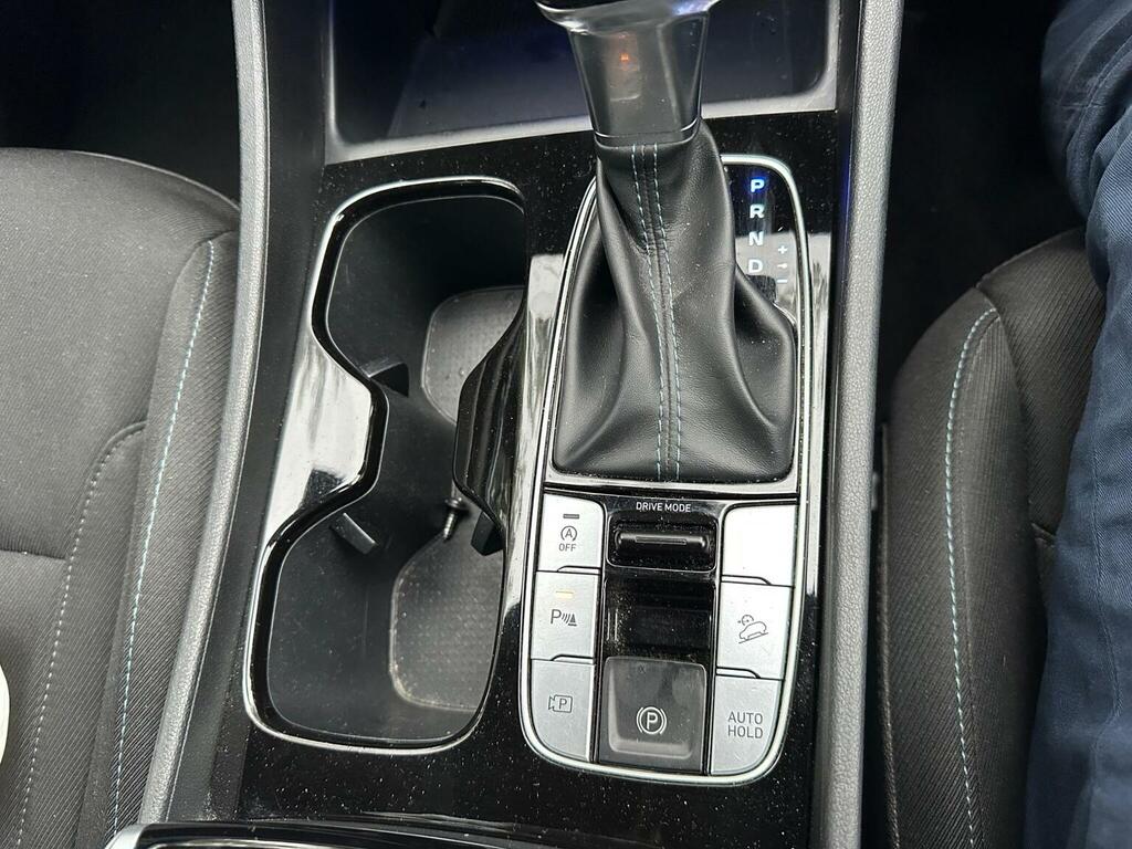 Hyundai Tucson  White #33