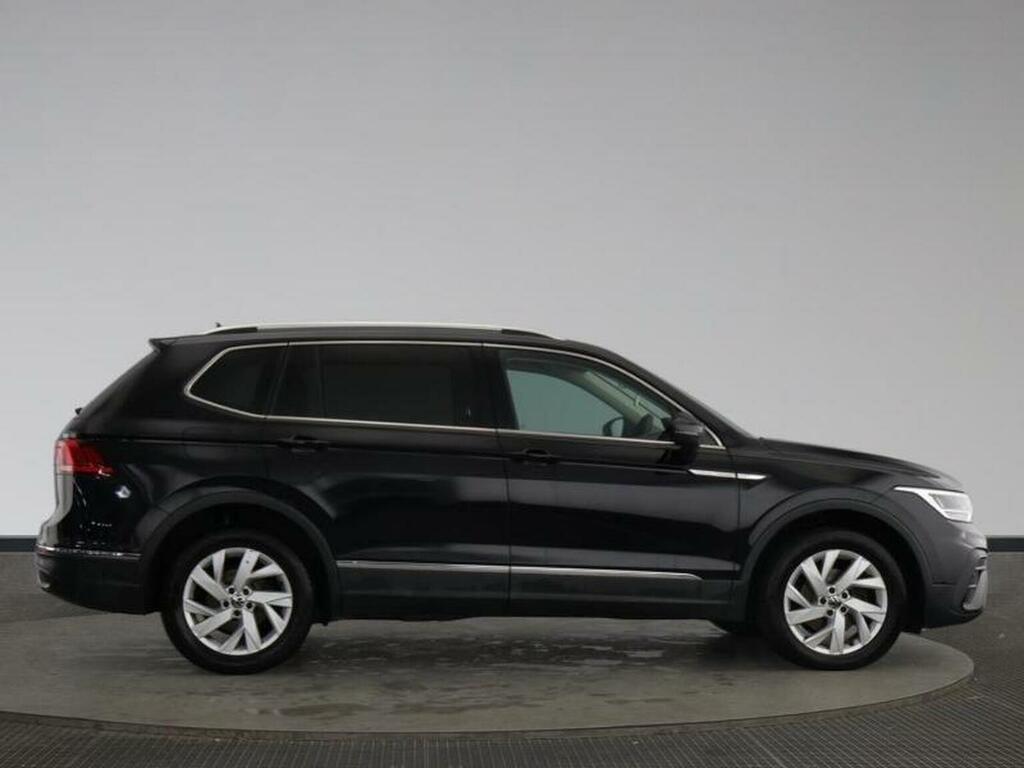 Volkswagen Tiguan Allspace 1.5 Tsi Life Dsg Euro 6 Ss Black #2
